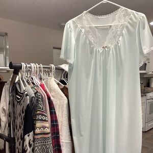 Vintage Silky nite gown Med